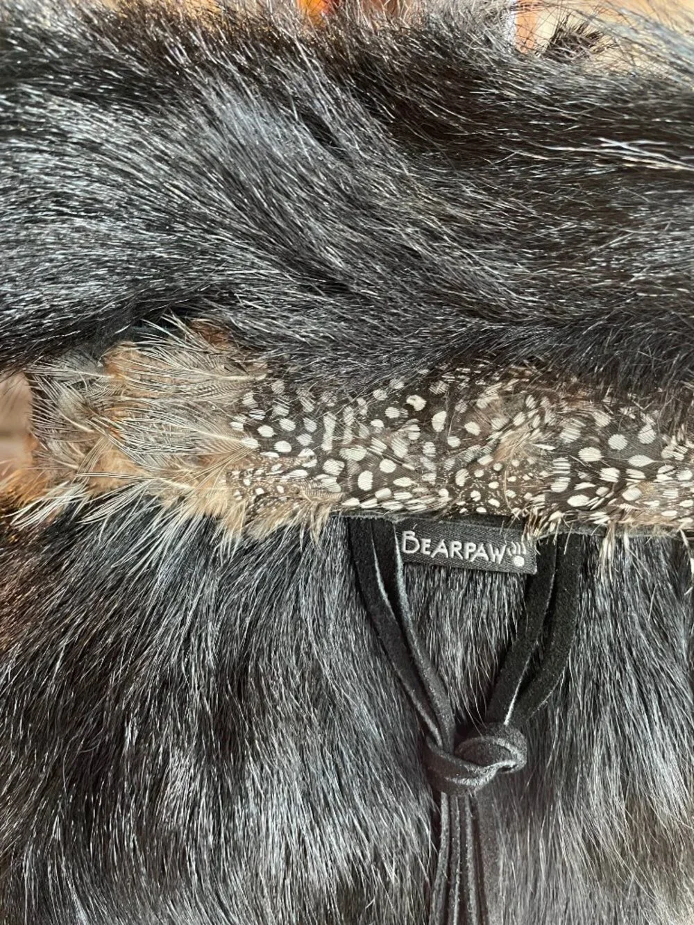Genuine Bearpaw Real Goat and Cowhide Fur Winter Boots Feather Detail Size 6